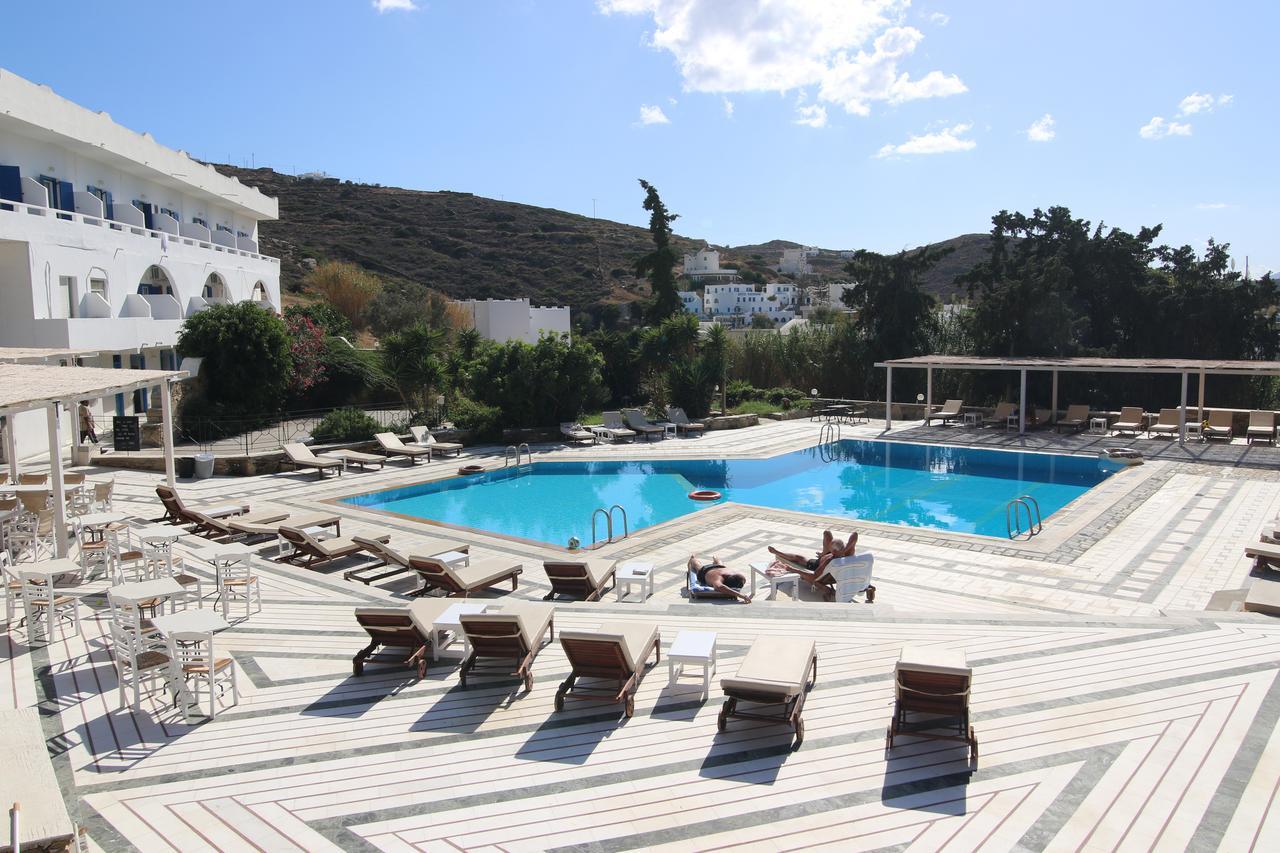 Armadoros Hotel / Ios Backpackers Extérieur photo